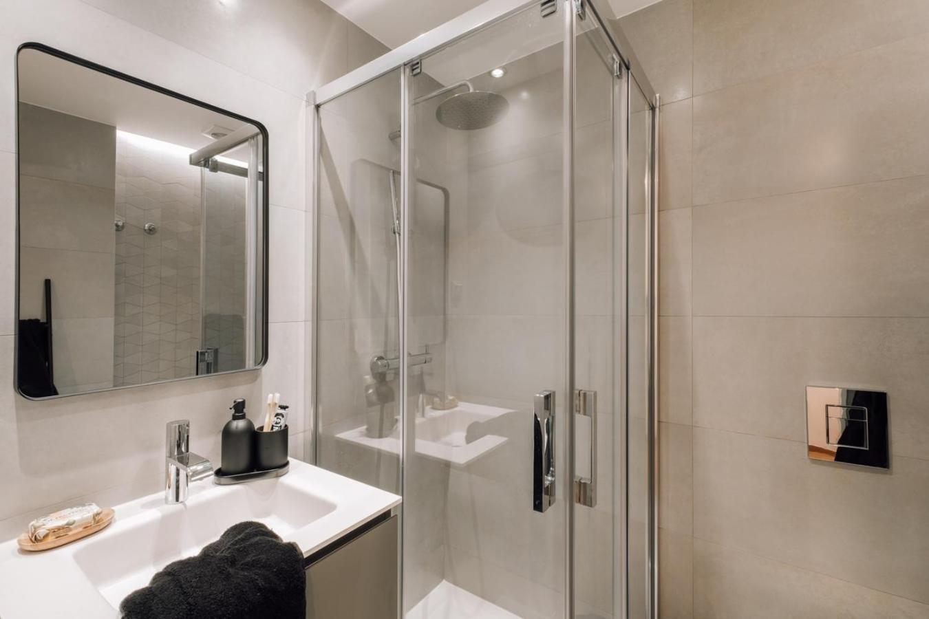 Olot - 2 Bedroom, Terrace And Parking In Alcantara * Lisboa